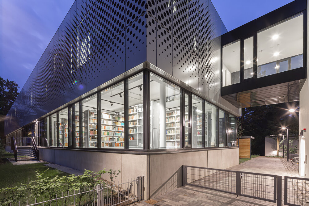 GEI_Bibliothek_aussen GEI_Bibliothek_aussen