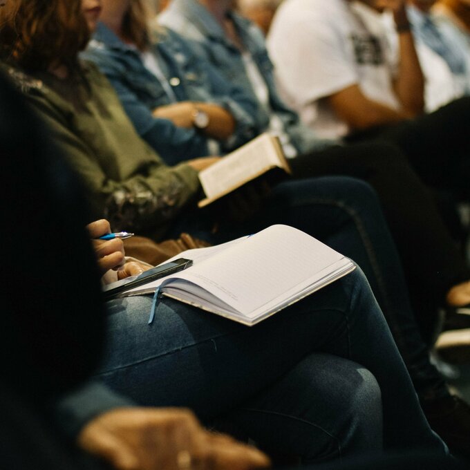 Radikaler Islam vs. radikaler Anti-Islam – Abschlusskonferenz Konferenz-sincerely-media-unsplash